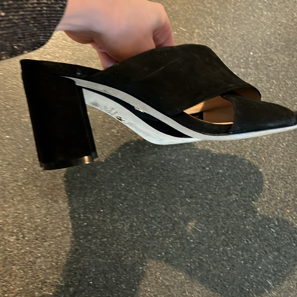 STUART WEITZMAN. Size 7 1/2 black suede sandals. Great for summer worn few times - Picture 4 of 4